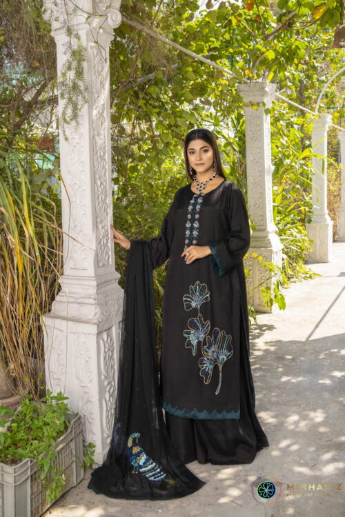 Mystic Peacock Noir