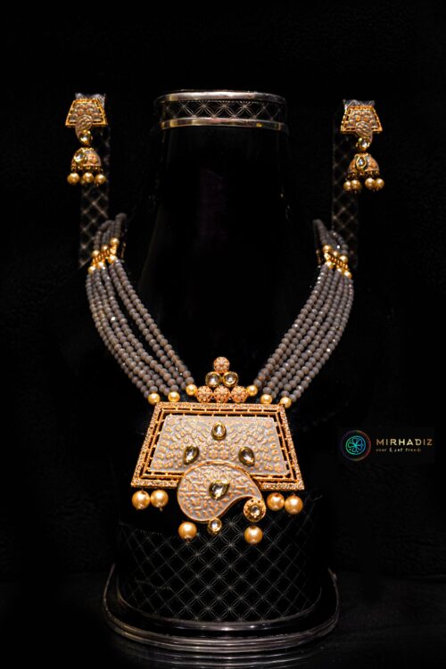 Silver Mist kundan Ensemble